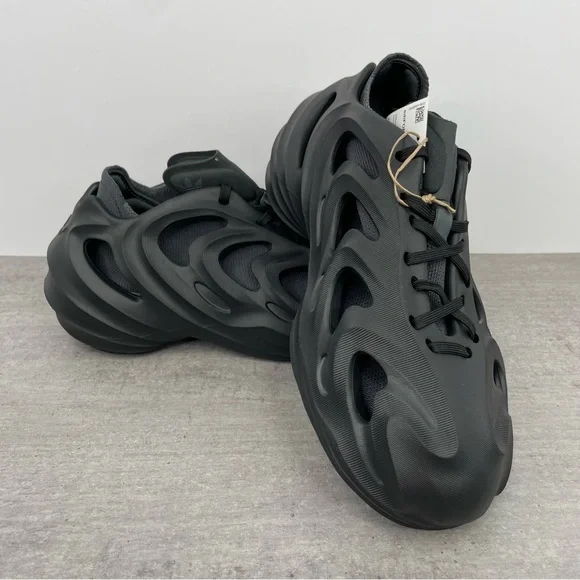 Adidas AdiFOM Q Sneakers 'Black Carbon' HP6586 Men's Size 6/Women's Size 7